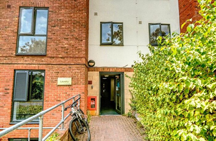 Studio To Rent In Kentish Hall, Canterbury, Kent, CT1