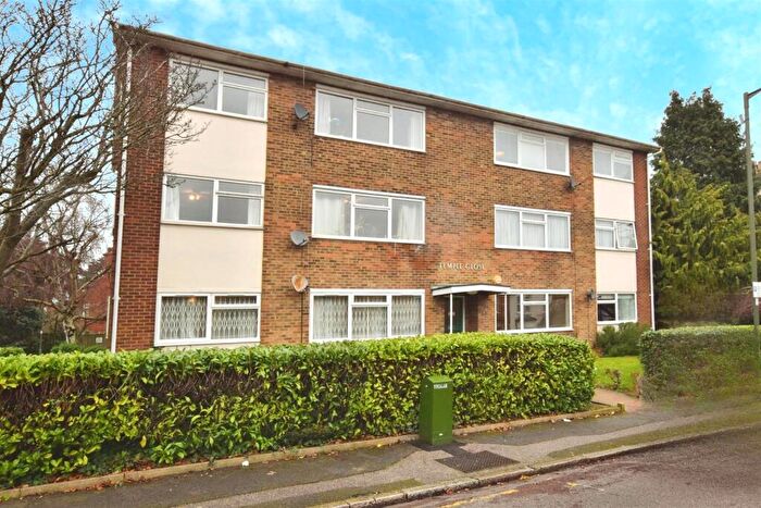 2 Bedroom Flat To Rent In Temple Close, Finchley, N3