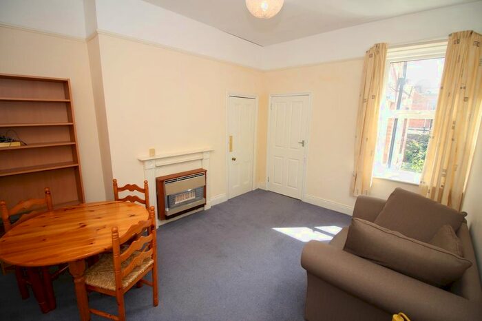 2 Bedroom Flat To Rent In Sandringham Road, South Gosforth, Newcastle Upon Tyne, NE3