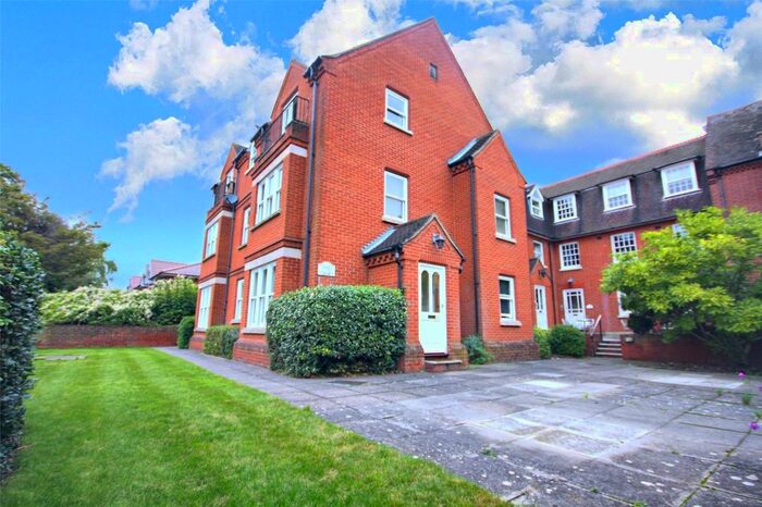 2 Bedroom Flat To Rent In Parkwood, 11 Henley Road, Ipswich, Suffolk IP1