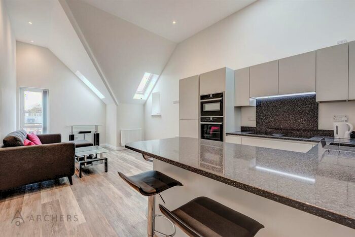 1 Bedroom Apartment For Sale In Beauchief Grove, Beauchief, Sheffield, S7