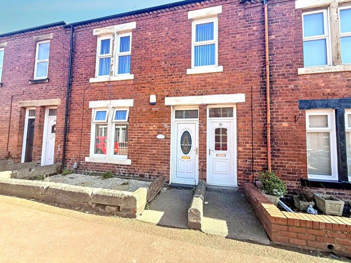 3 Bedroom Flat To Rent In Salisbury Street, Pelaw, Gateshead, NE10