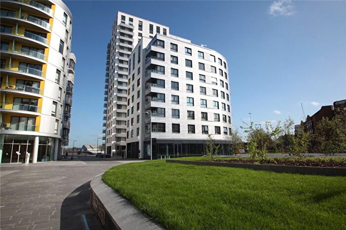 3 Bedroom Flat For Sale In Alfred Street, Reading, Berkshire, RG1