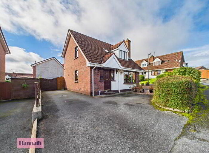 3 Bedroom Detached House For Sale In Breezemount Manor, Armagh, BT61