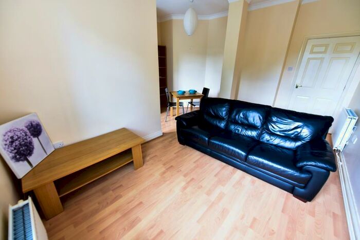1 Bedroom Apartment To Rent In Stone Mill Court, Meanwood, Leeds, LS6