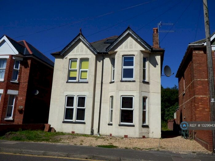 4 Bedroom Maisonette To Rent In Alma Road, Bournemouth, BH9