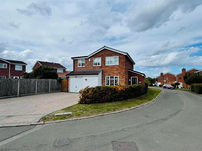 4 Bedroom Detached House For Sale In Foxhills Close, Whitestone, Nuneaton, CV11
