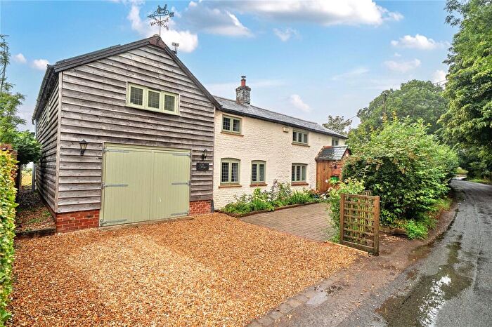 4 Bedroom Detached House To Rent In Holt End Lane, Bentworth, Alton, Hampshire, GU34