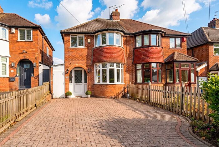 3 Bedroom Semi-Detached House For Sale In Watwood Road, Shirley, B90