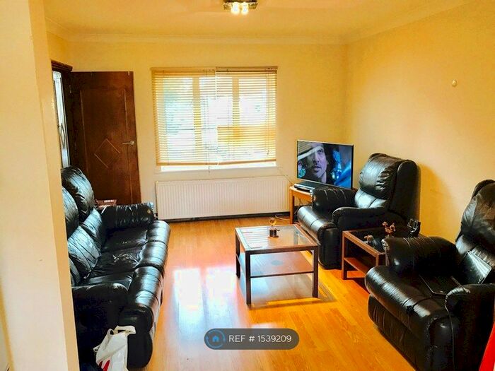 1 Bedroom Flat To Rent In Colindeep Lane, Hendon London, NW4