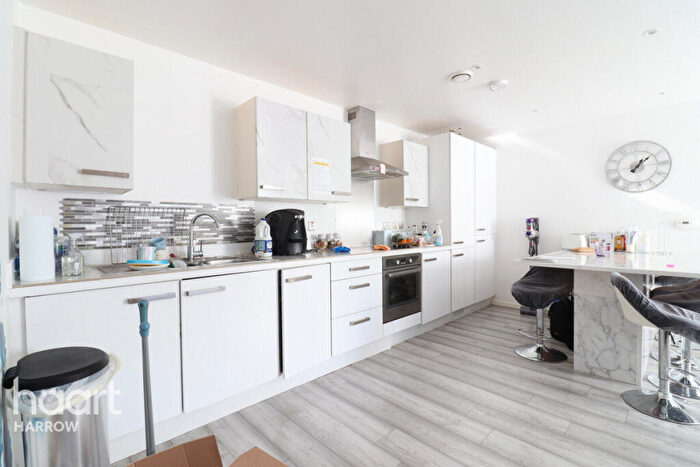 2 Bedroom Apartment For Sale In Hitchin Lane, Stanmore, HA7