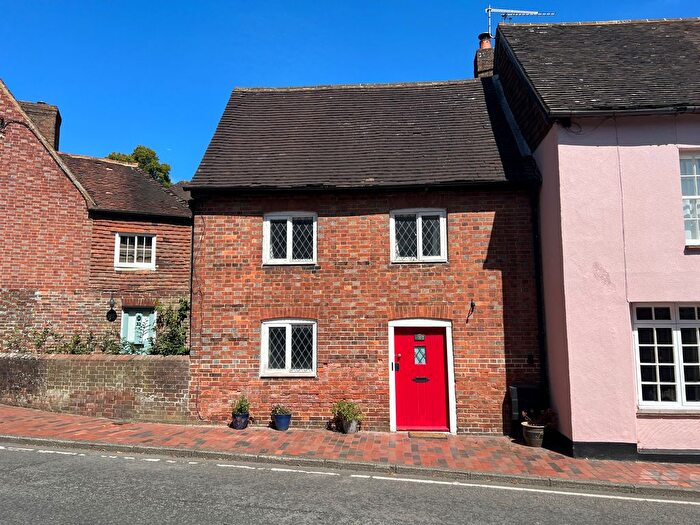2 Bedroom Property To Rent In High Street, Uckfield, TN22