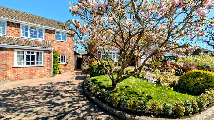 3 Bedroom Semi-Detached House For Sale In The Links, Whitehill, Hampshire, GU35