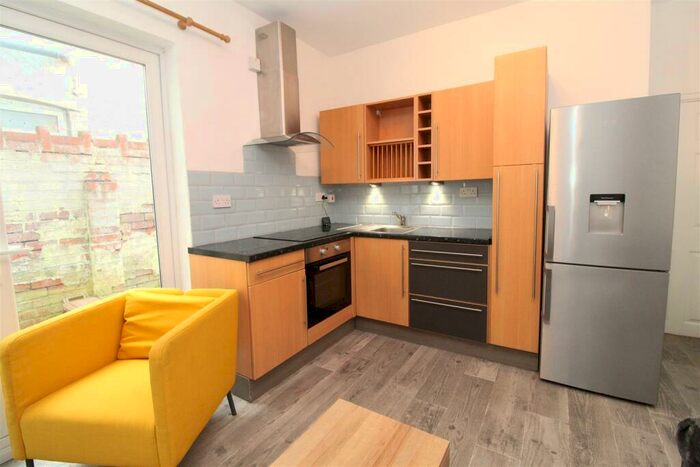 1 Bedroom Flat To Rent In Whitchurch Road, Cardiff, CF14