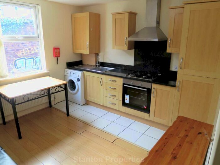 1 Bedroom Flat To Rent In Beaconsfield, Fallowfield, M14