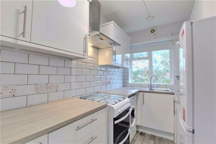 1 Bedroom Flat To Rent In Hawthorne Court, Northwood Hills, HA6