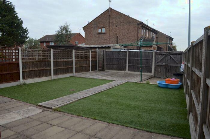 1 Bedroom Terraced House To Rent In Fielding Avenue, Tilbury, RM18