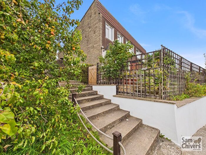 3 Bedroom Semi-Detached House For Sale In Springfield Heights, Radstock, BA3