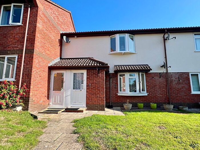 1 Bedroom Property For Sale In Langham Gardens, Taunton - No Onward Chain!, TA1