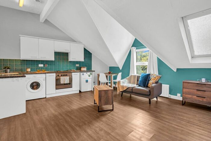 1 Bedroom House To Rent In Moor View, Leeds, LS6