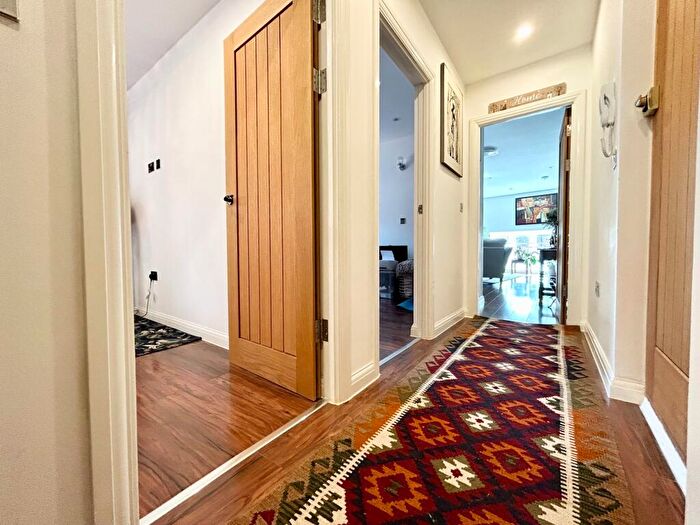 2 Bedroom Apartment To Rent In The Borough, Farnham, GU9