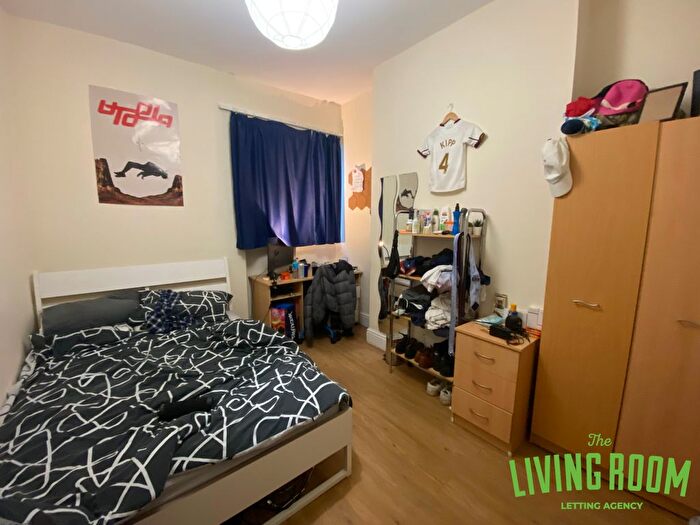 5 Bedroom Property To Rent In Mackintosh Place, Roath, Cardiff, CF24