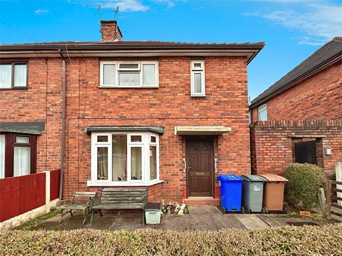 3 Bedroom Semi Detached House For Sale In Dorcas Drive, Blurton, Stoke On Trent, Staffordshire, ST3
