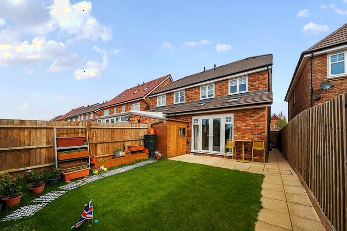 3 Bedroom Semi-Detached House For Sale In Wallingford, Oxfordshire, OX10