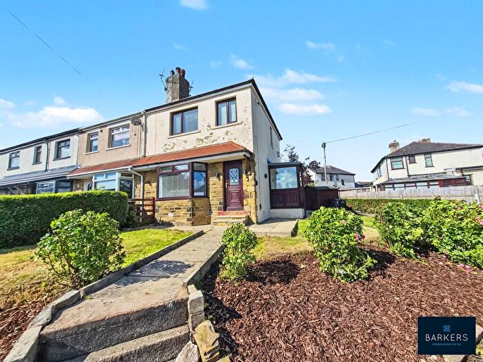 3 Bedroom Town House For Sale In Newhall Road, Bradford, BD4