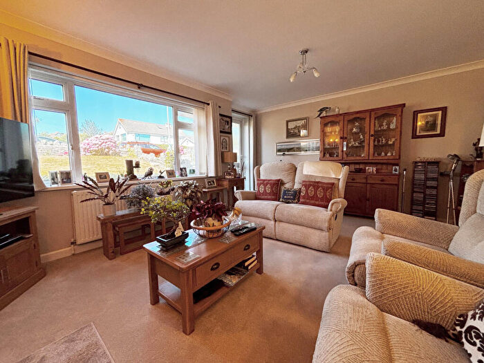 2 Bedroom Flat For Sale In Purbeck Court, De Moulham Road, Swanage, Dorset, BH19 - Photo 3