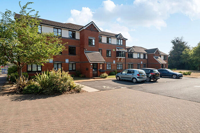 2 Bedroom Apartment For Sale In Coalmans Way, Burnham, Slough, SL1