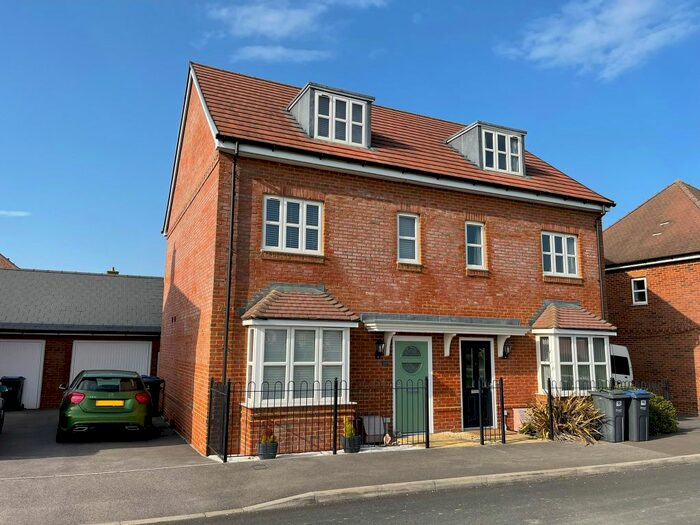 3 Bedroom Property To Rent In Archers Way, Amesbury, Wiltshire, SP4