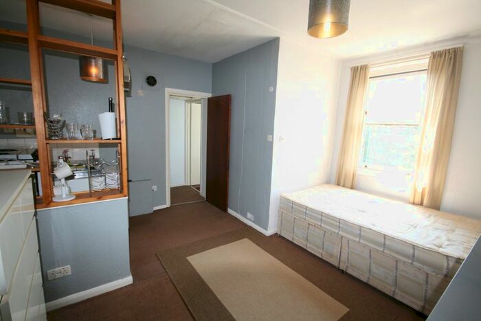 Studio To Rent In Frognal, London, NW3