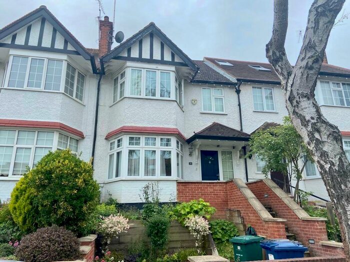 3 Bedroom Terraced House To Rent In Brent Way, West Finchley, N3