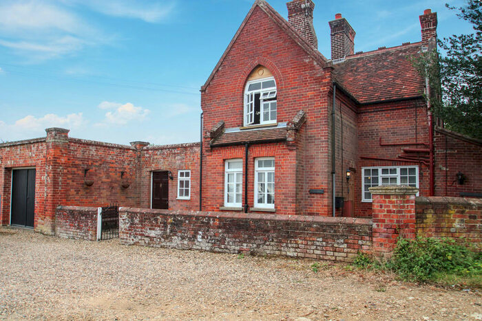 2 Bedroom Cottage To Rent In Piccotts Lane, Great Saling, CM7