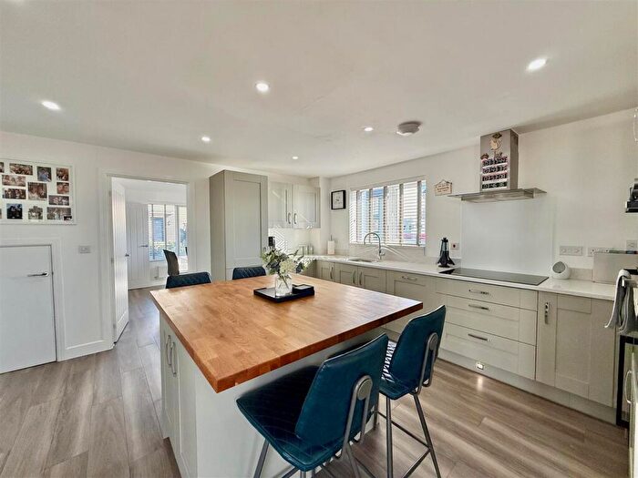 4 Bedroom Detached House For Sale In Tamerton Foliot, Plymouth, PL5