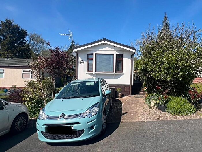 1 Bedroom Mobile/park Home For Sale In Hook Bank Residential Mobile Homes, Hanley Castle, Worcester, WR8