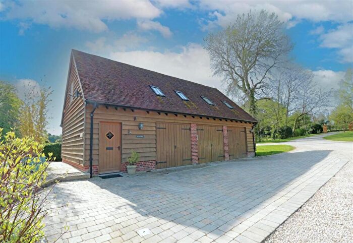 1 Bedroom Flat To Rent In Upton Road, Dinton, Aylesbury, HP17