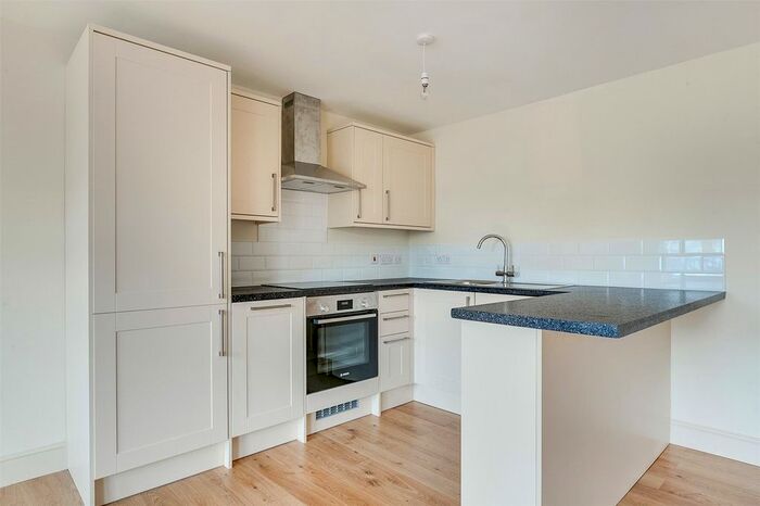 1 Bedroom Flat To Rent In South Worple Way, Mortlake, SW14