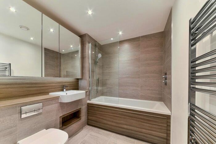 2 Bedroom Flat To Rent In Grevillea House, Colindale, London, NW9