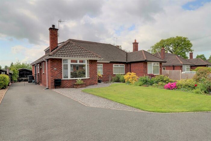 2 Bedroom Semi-Detached Bungalow For Sale In Dig Lane, Wybunbury, Nantwich, CW5
