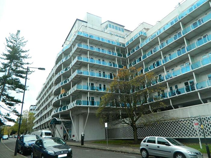 2 Bedroom Flat To Rent In Lyon Road, Harrow, HA1