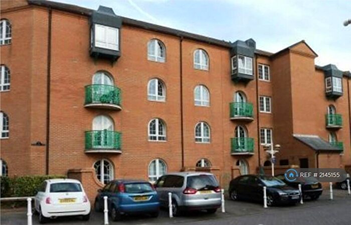 1 Bedroom Flat To Rent In Mariners Quay, Brighton Marina Village, Brighton, BN2