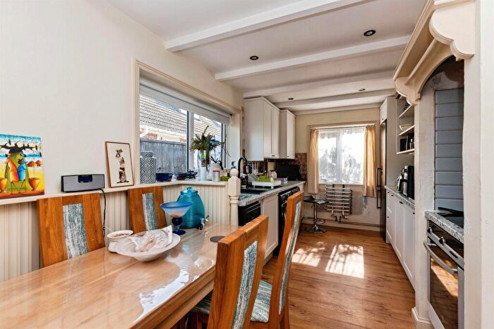 2 Bedroom Detached Bungalow For Sale In Pingle Close, Whittlesey, Peterborough, PE7
