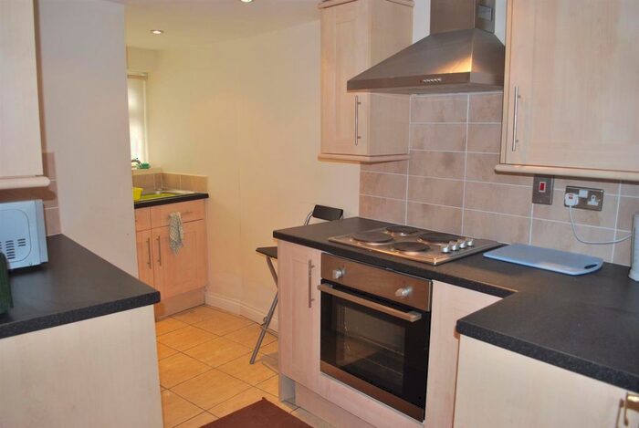 1 Bedroom Flat To Rent In Queen Street, Withernsea, HU19