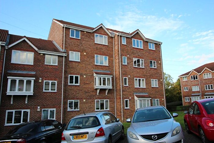 1 Bedroom Flat To Rent In Percy Gardens, New Malden, London, KT4