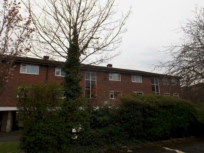 1 Bedroom Flat To Rent In Chidham Close, Havant, PO9