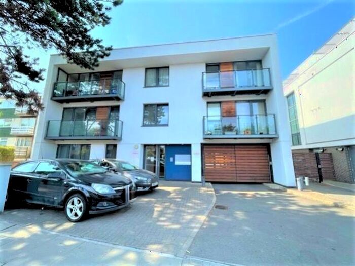 2 Bedroom Flat To Rent In Pine Court, - Kenton Road, Harrow, Greater London, HA3