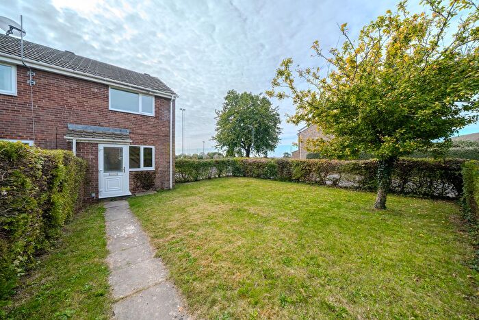 2 Bedroom End Terrace House For Sale In Maple Avenue, Chepstow, NP16