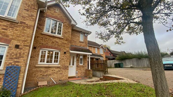3 Bedroom Semi-Detached House To Rent In Meadowcroft Close, Coventry, CV4